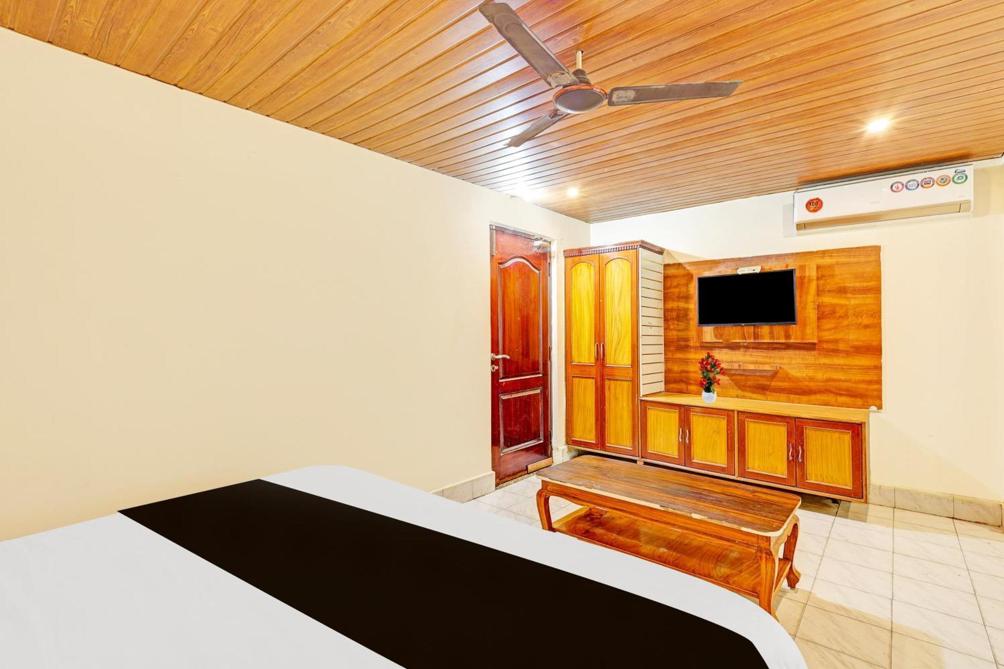 Super Hotel O Besant Road Vijayawāda Εξωτερικό φωτογραφία
